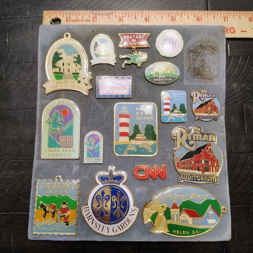 Vtg 90s PINNACLE DESIGNS Enamel Pin Magnet Pendant Salesman Sample Board Georgia